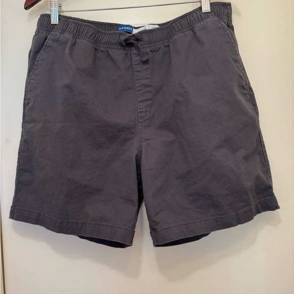 Old Navy Grey Shorts - Picture 1 of 3
